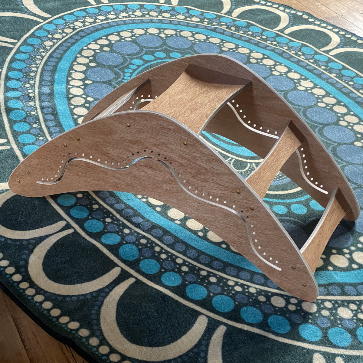 Boomerang Climber — pattern detail